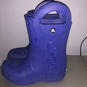 Crocs unisex blue rain boots for kids